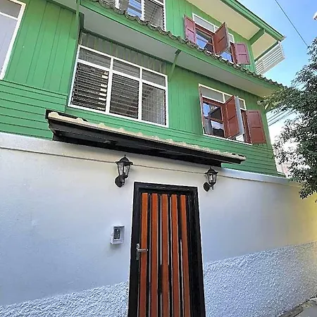 Green Cabin Hostel