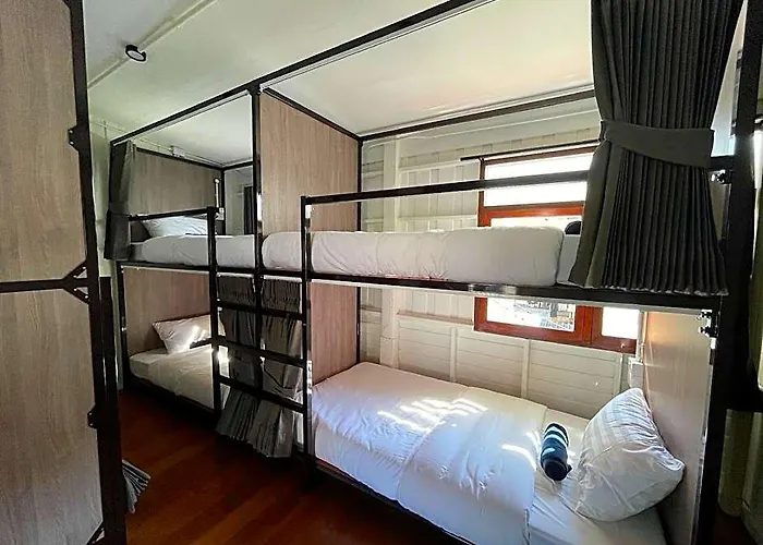 Green Cabin Hostel Hotell Bangkok