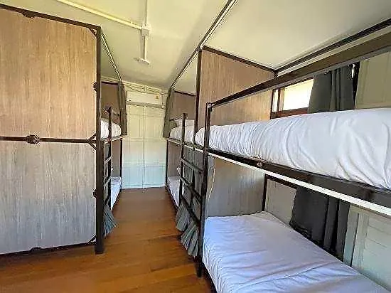 Green Cabin Hostel Hotell