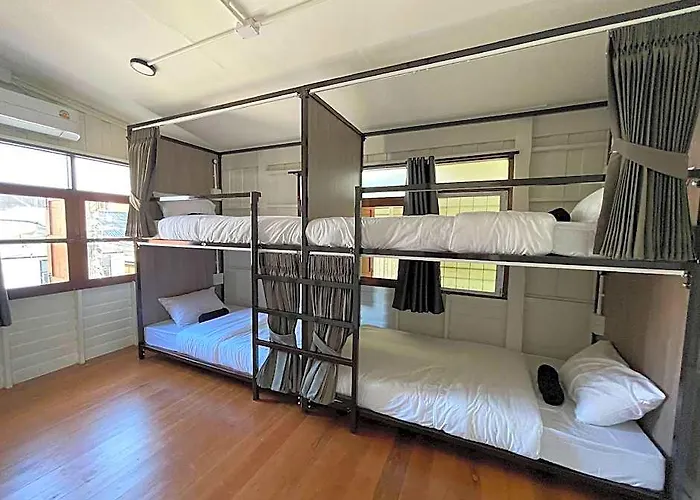 Green Cabin Hostel Hotell Bangkok